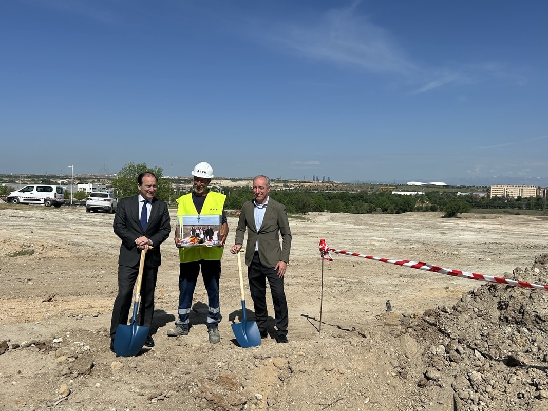 Colocación de la primera piedra del centro comercial de El Cañaveral (Foto: Nuevo Sureste)