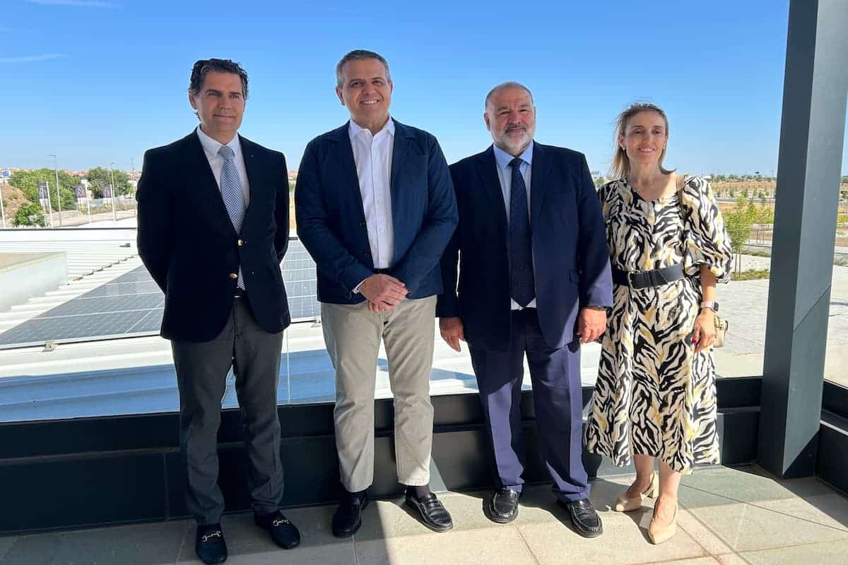 Visita de Jorge Rodrigo a Los Ahijones (foto Nuevo Sureste)