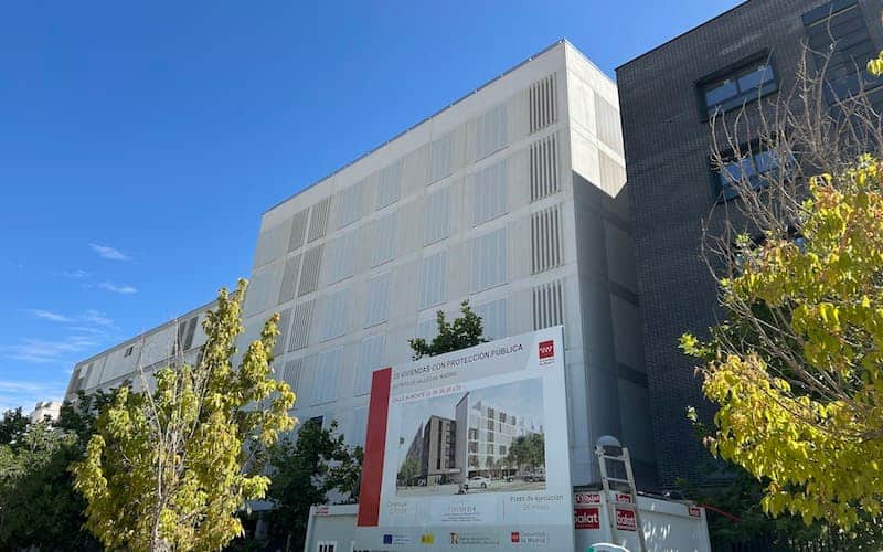 Promoción de vivienda pública en la calle Almonte del Ensanche de Vallecas (foto: Nuevo Sureste)
